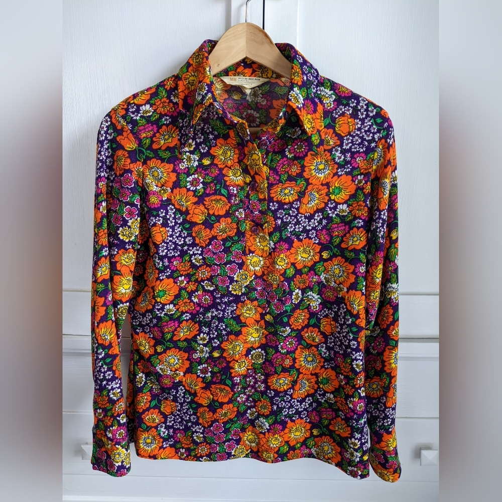 Beautiful vintage J.C. Penney collared floral shirt, size vintage 14 / modern S